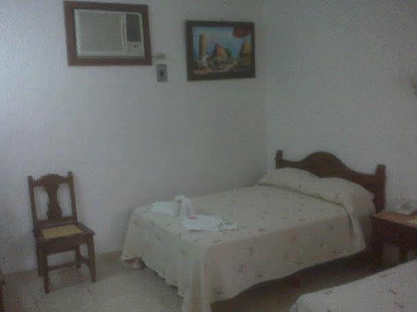 Hotel Santa Maria מרידה מראה חיצוני תמונה